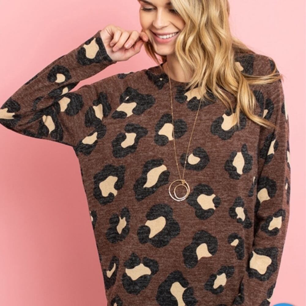 Nwt Leopard Print Long Sleeve Top Size Small - image 2